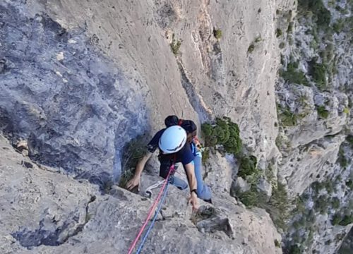 Vía Genè (V+) – Escalada Clásica en el Cabeçó d'Or (Busot)