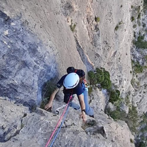 Vía Genè (V+) – Escalada Clásica en el Cabeçó d'Or (Busot)