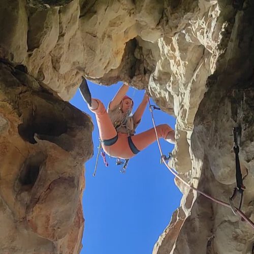 Vía Erikindia (6a) – Escalada en los Acantilados del Mascarat (Altea)